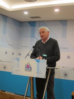 El portavoz nacional del BNG, Guillerme Váquez, en rueda de prensa