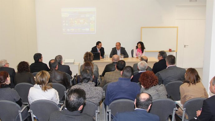 Una treintena de empresarios valencianos visitan Puerto Lumbreras