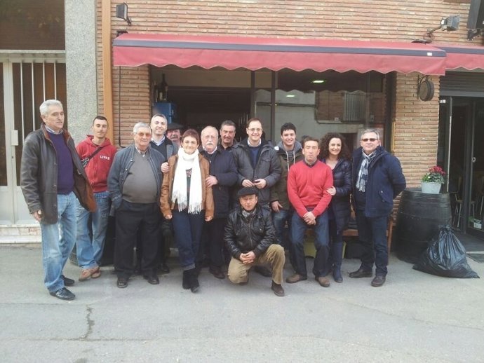 César Luena con representantes socialistas, en Uruñuela