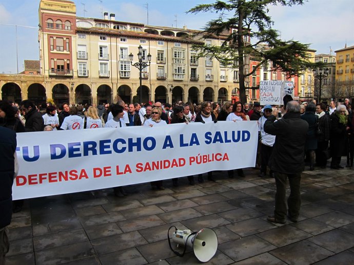 Concentración en defensa de la sanidad pública