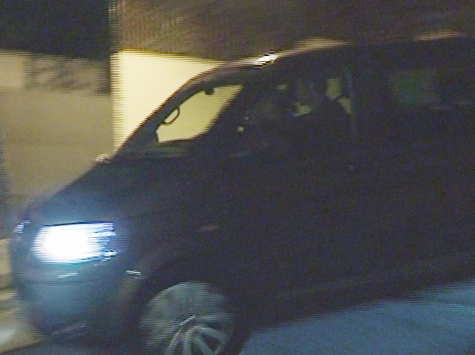 Los Duques de Palma en su coche llegan a Pedralbes