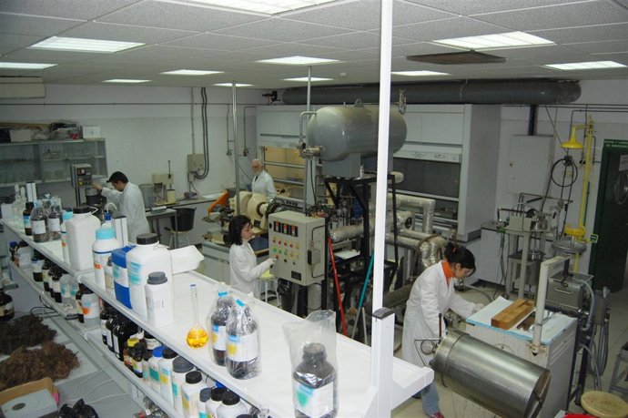 Químicos En El Laboratorio