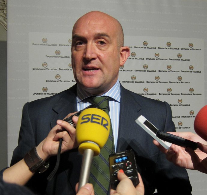 El presidente de la Diputación de Valladolid, Jesús Julio Carnero