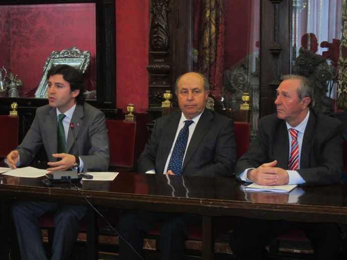 El alcalde de Granada, José Torres Hurtado.