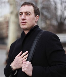 Ignacio del Valle en la Puerta de Alcalá.Madrid 1 de febrero de 2012