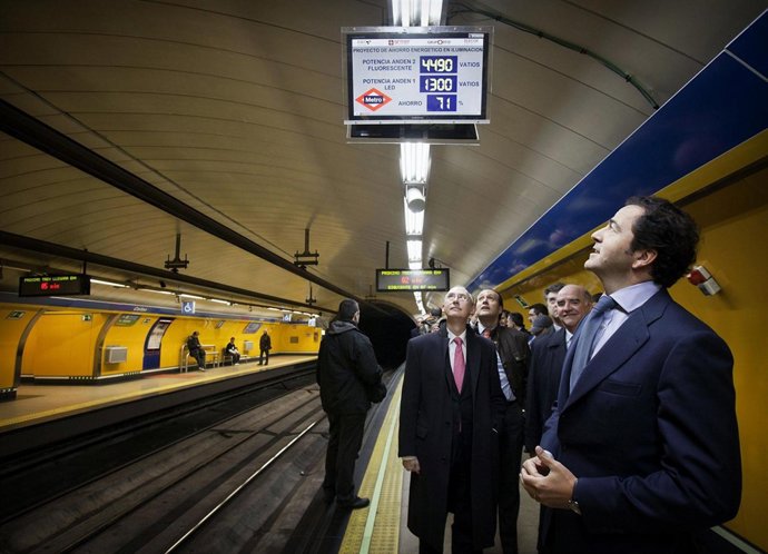 El consejero de Transportes supervisó la instalación de un panel en Callao que r