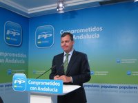 PP-A ve el "fraude" de Bahía Competitiva una muestra de la "especialidad" de la Junta en otorgar ayudas a familiares