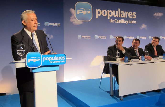 Javier Arenas interviene en la Junta Directiva Autonómica del PP de CyL
