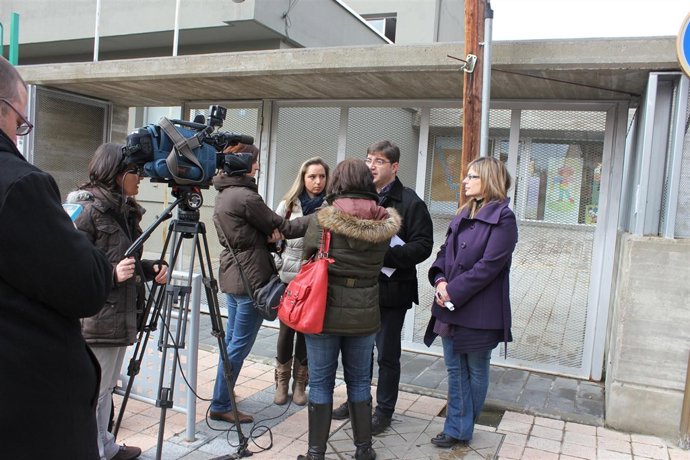 NOTA DE PRENSA VISITA AL COLEGIO ELVIRA LINDO DE ARROYO DE LA ENCOMIENDA