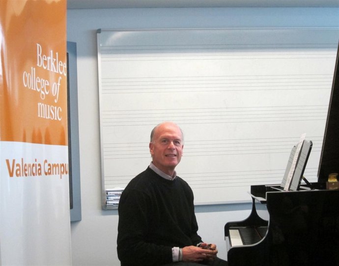 El expresidente de Fox Music Robert Kraft 