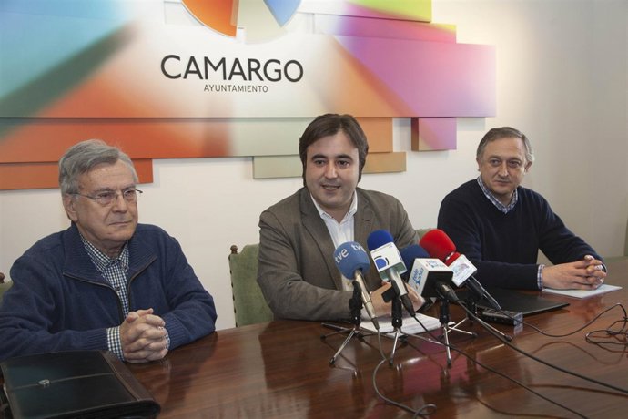 El alcalde de Camargo y responsables del Banco de Alimentos 