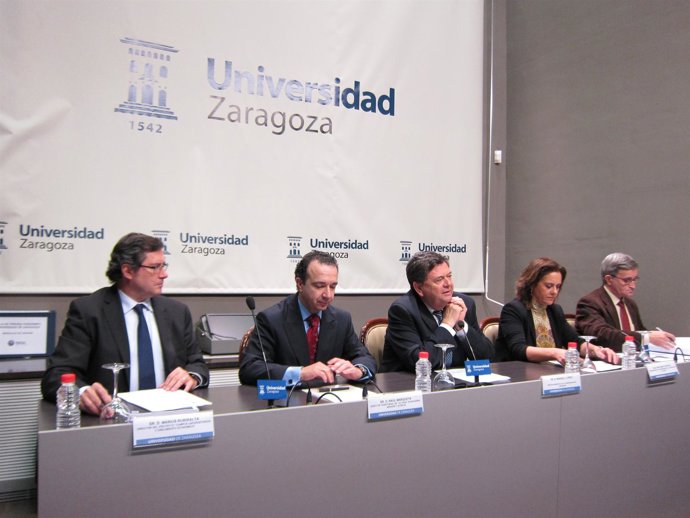 Presentación del acuerdo entre el Campus Iberus y 'la Caixa'