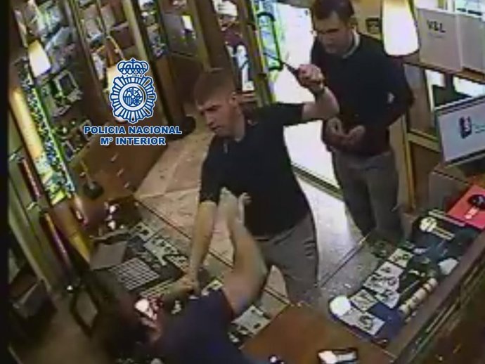 Imagen de los atracadores a una joyería