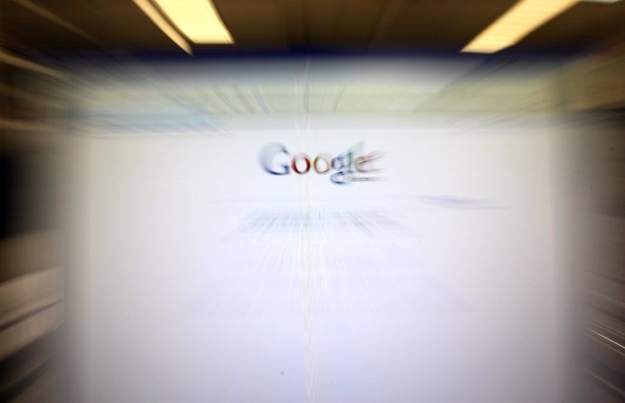 Pantalla de ordenador con Google 