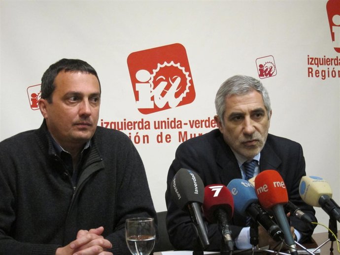 Pujante y Llamazares, durante la rueda de prensa