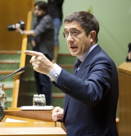 Patxi López, En El Parlamento Vasco