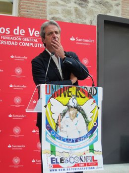 José Ricardo Martínez En Los Cursos De Verano De La UCM