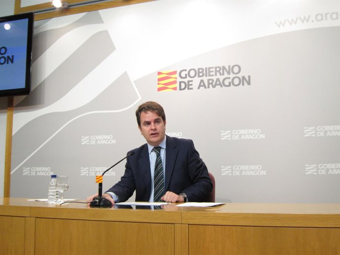 El portavoz del Gobierno de Aragón, Roberto Bermúdez de Castro