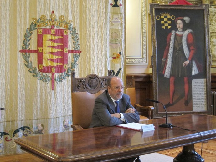 El alcalde de Valladolid, Francisco Javier León de la Riva