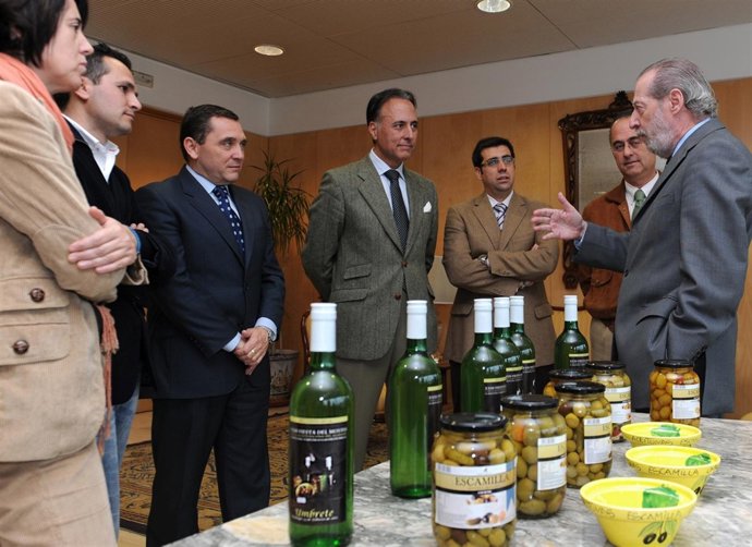 Presentación de la Feria del Mosto de Umbrete