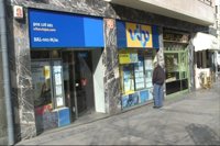 Clientes afectados por el ERE de Orizonia se encierran en una oficina de Vibo en Cádiz para reclamar su dinero