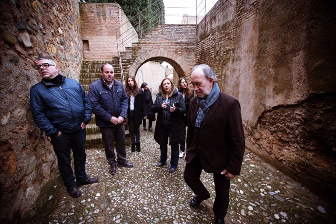 El equipo de la serie 'Isabel' visita la Alhambra