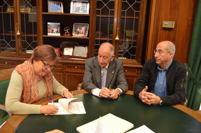 Firma de convenio entre Asalsido y Diputación de Almería