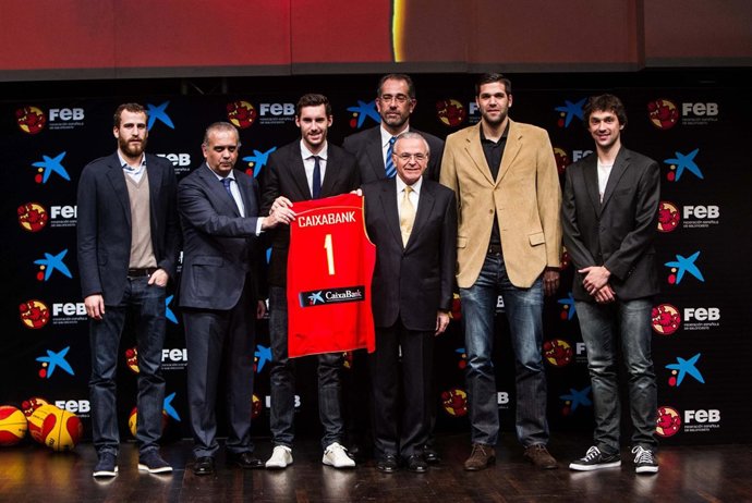 Firma del patrocinio FEB-Caixabank