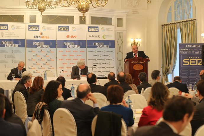 El rector de la UC en el Foro de la Ser