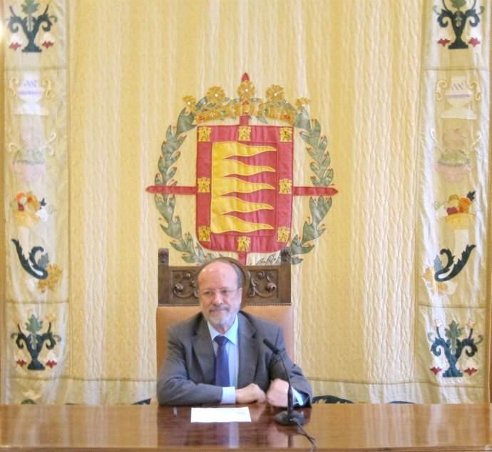 El alcalde de Valladolid, Francisco Javier León de la Riva