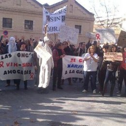 Concentración de entidades ante la Conselleria de Sanidad