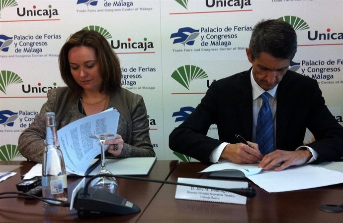 La concejala de Málaga María del Mar Martín y José Manuel Domínguez, de Unicaja