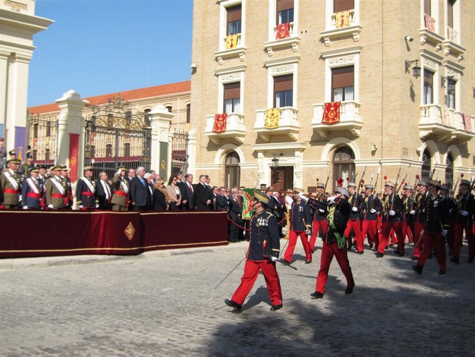 Desfile en el acto de celebración del CXXXI Aniversario de la creación de la AGM