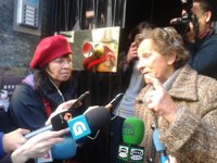 Siguen las concentraciones ante la casa de la octogenaria con orden de desahucio