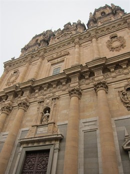 Exterior de la iglesia de la Clerecía de Salamanca.