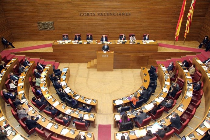 Fabra comparece en las Corts