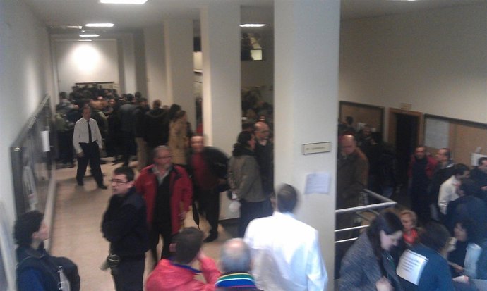 Alumnos concentrados rectorado