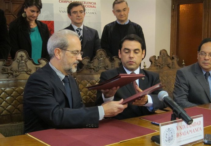  Daniel Hernández Y José Luis Espinosa Firman Los Convenios