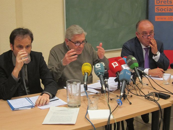 El abogado Jaume Asens, el exfiscal C.J.Villarejo y el abogado Gonzalo Boye