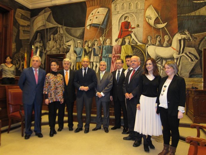 García-Legaz con  los otros premiados por AREA en la DPZ en Zaragoza