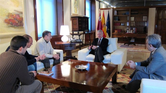 Reunión del Comité de Empresa de la MCT con Valcárcel y Cerdá en San Esteban