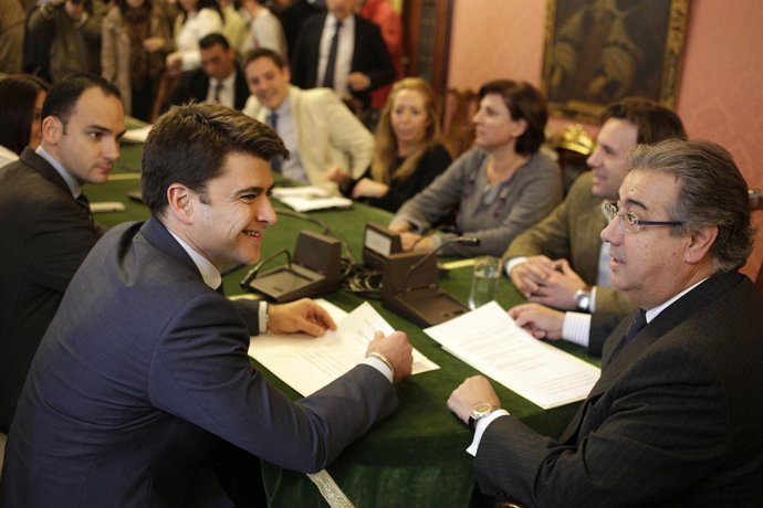 Zoido, junto al concejal delegado de Participación Ciudadana, Beltrán Pérez