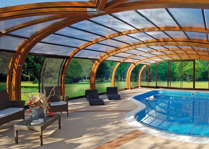 Piscinas cubiertas en los camping