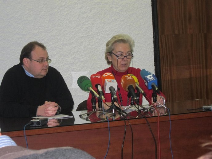 Soledad Suárez (dcha), presidenta nacional de Manos Unidas