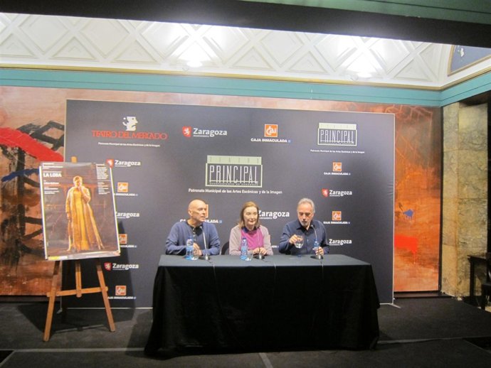 Rafael Campos, y los actores Nuria Espert y Rafael Joven.