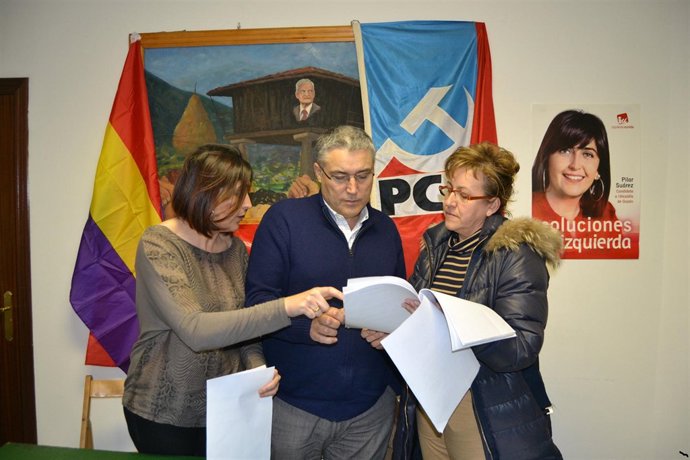 Pilar Suárez, Manuel Orviz y Gabriela Álvarez. 