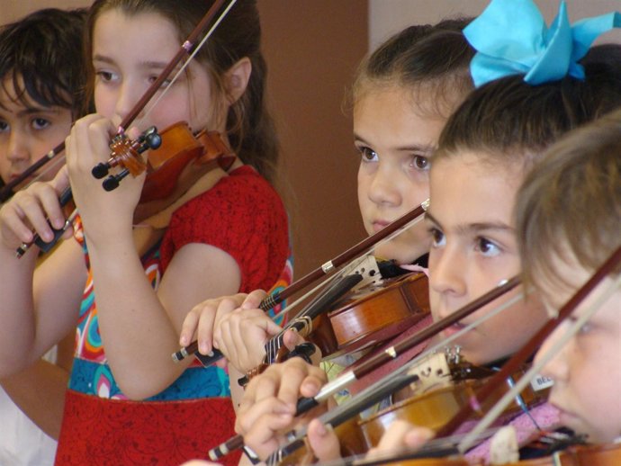 Alumnos de Música Temprana, que actuará a beneficio de la Fundació Gent per Gent