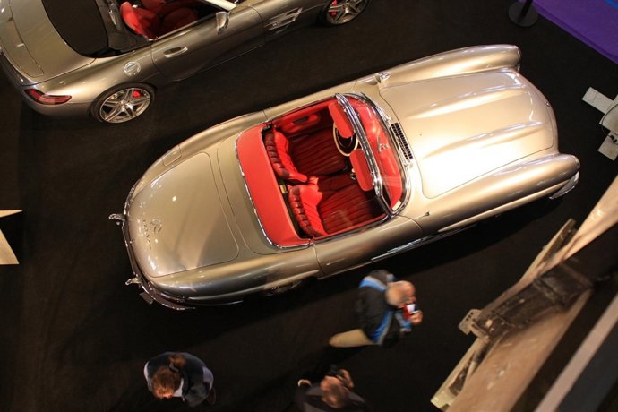 Uno de los Mercedes Benz de la exposición