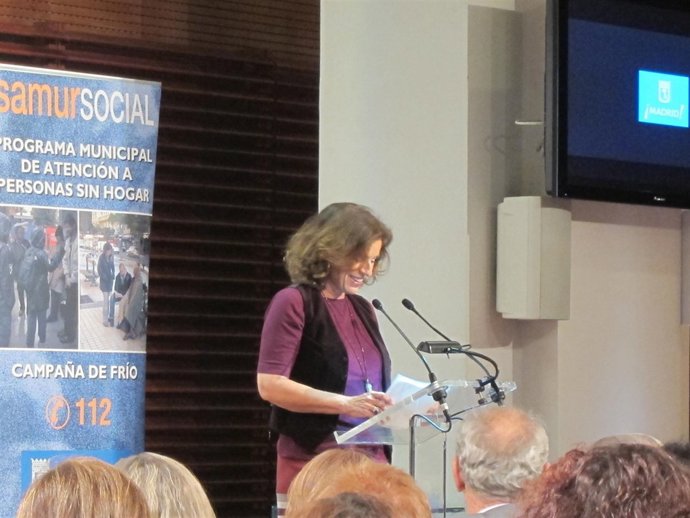 Botella en la presentación del VI Recuento de Personas sin Hogar