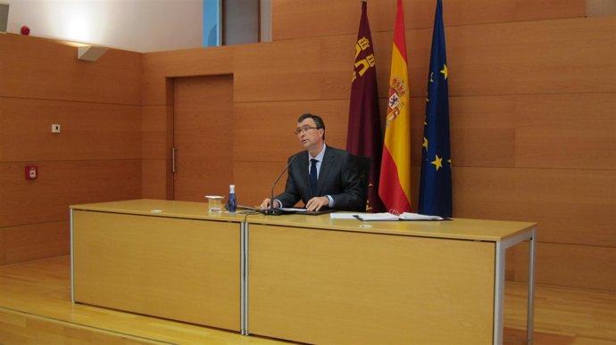 José Ballesta en la rueda de prensa posterior al Consejo de Gobierno